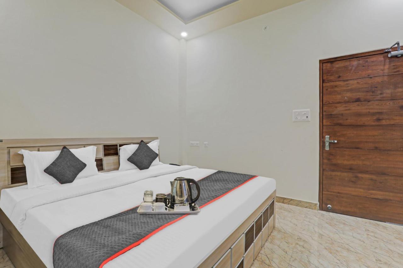 Townhouse P.S.Palace Near Amausi Metro Station Lucknow Dış mekan fotoğraf