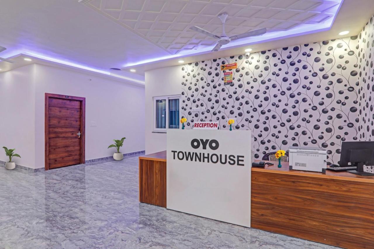 Townhouse P.S.Palace Near Amausi Metro Station Lucknow Dış mekan fotoğraf