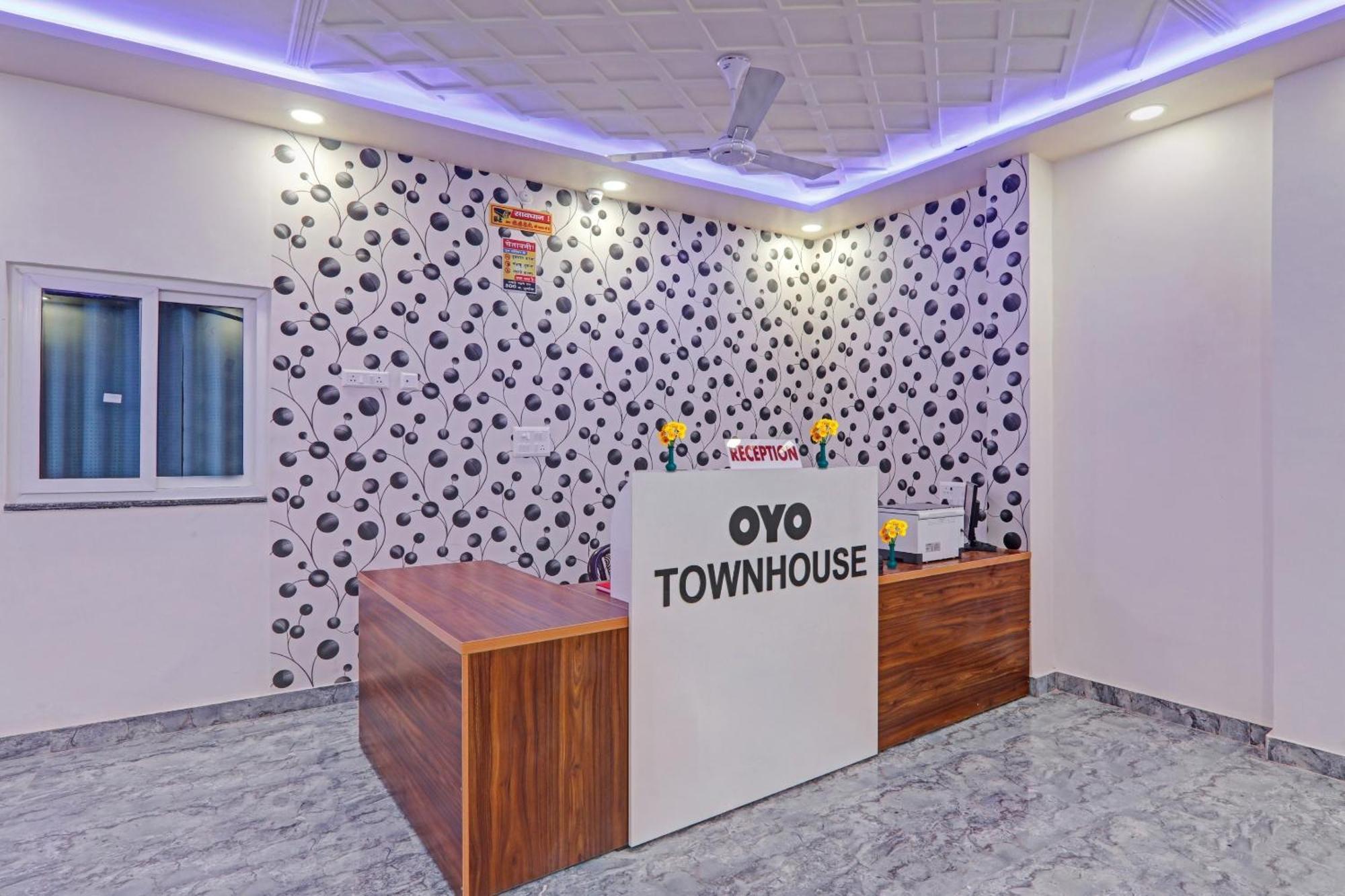 Townhouse P.S.Palace Near Amausi Metro Station Lucknow Dış mekan fotoğraf