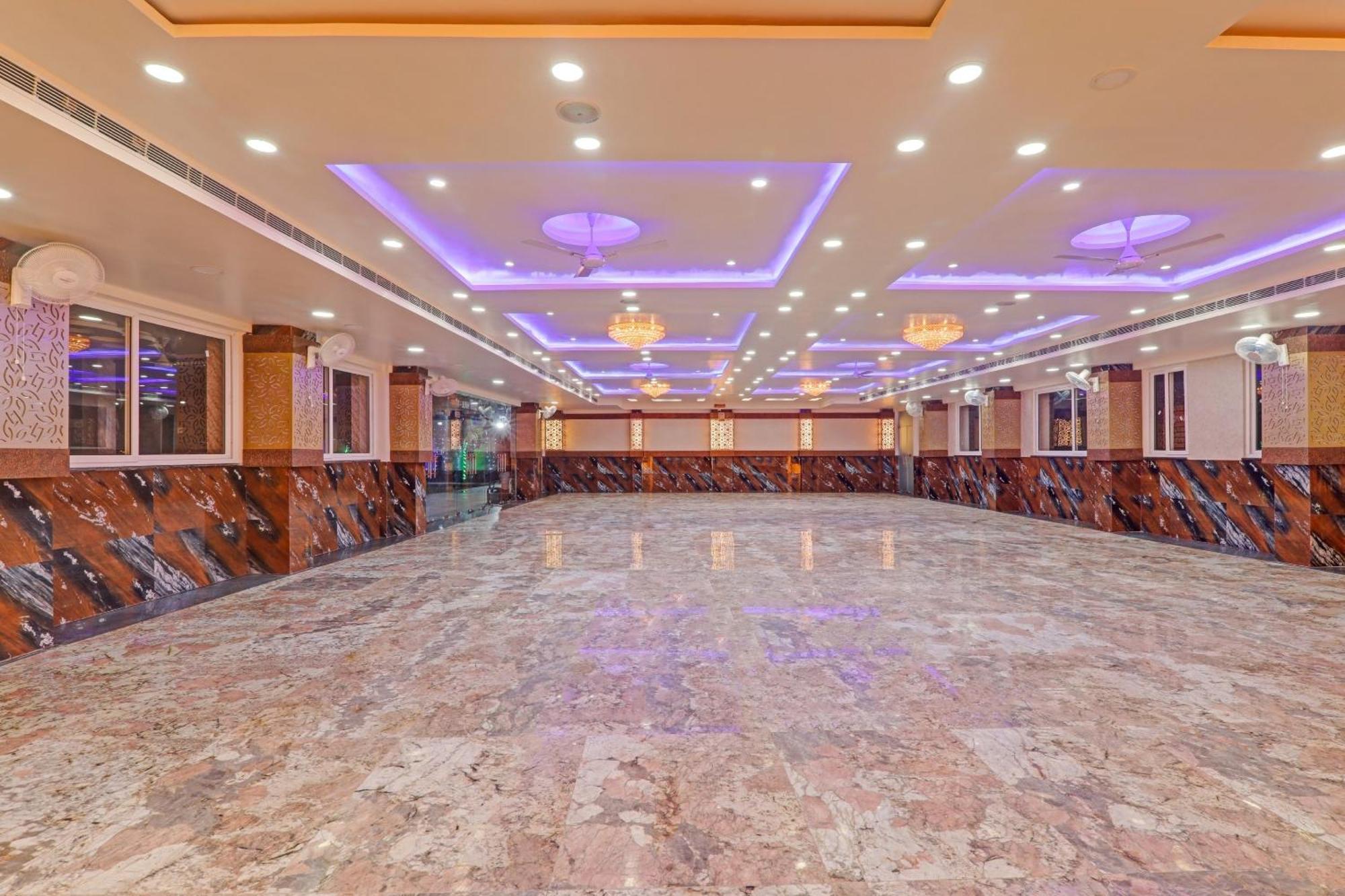 Townhouse P.S.Palace Near Amausi Metro Station Lucknow Dış mekan fotoğraf
